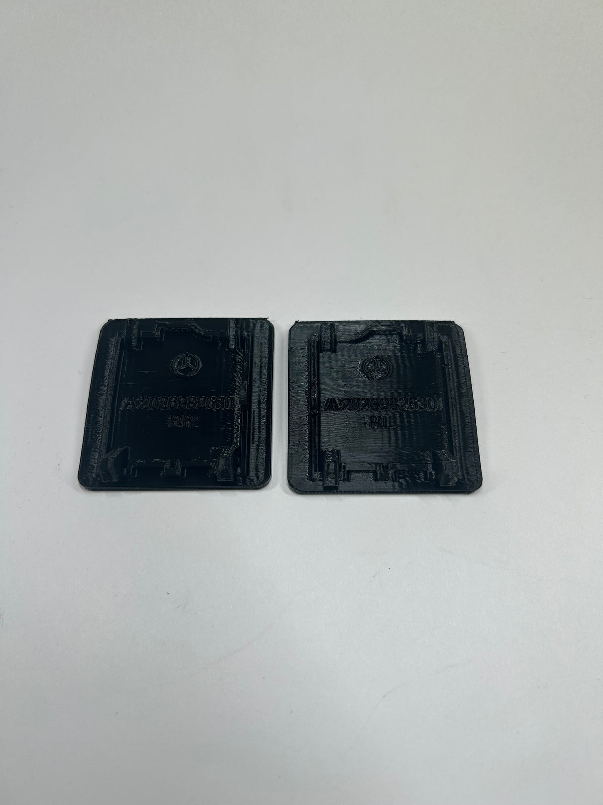 Set capace prag spate Mercedes-Benz C-Class W202 – Stânga + Dreapta