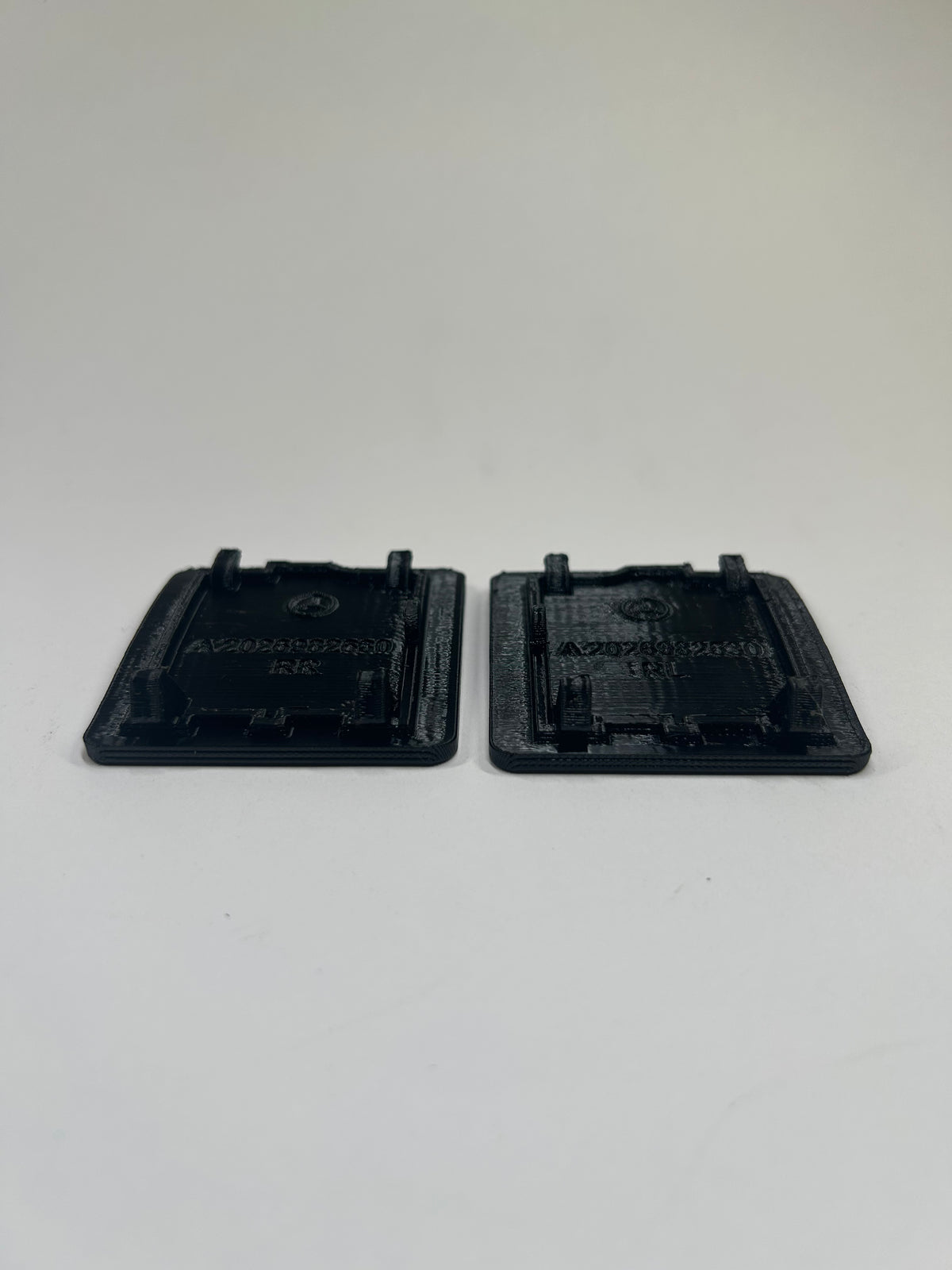 Set capace prag spate Mercedes-Benz C-Class W202 – Stânga + Dreapta