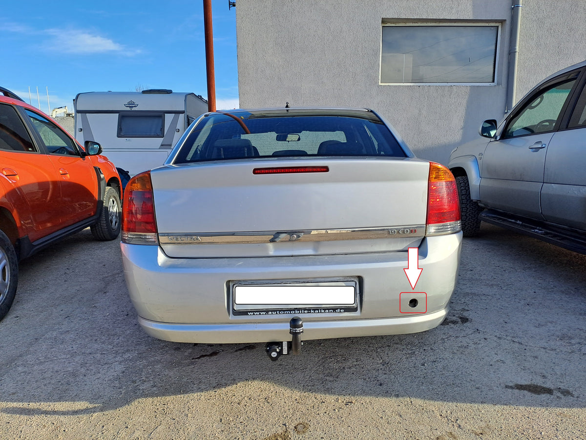 Capac spate carlig remorcare - Opel Vectra